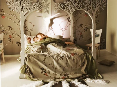 Lit baldaquin bois frêne sous le pommier luxe