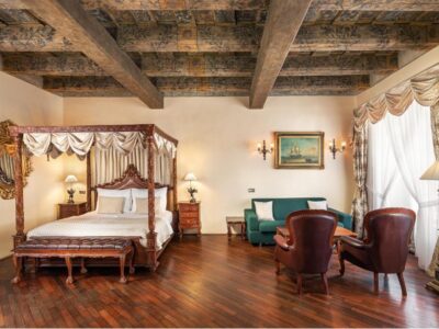 Suite Iron Gate