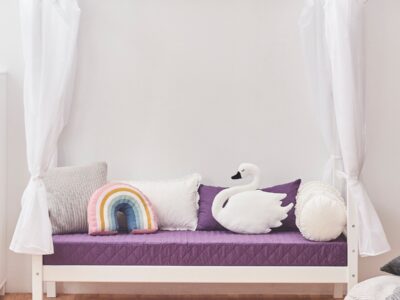 Lit baldaquin enfant bois pin massif