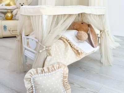Lit baldaquin poupée bois blanc style princesse miniature