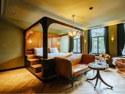 Chambre double signature vue sur canal (Albertus Seba)