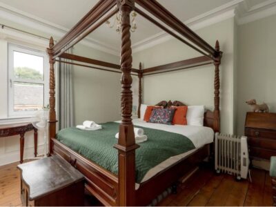 Chambre lit king-size supérieure