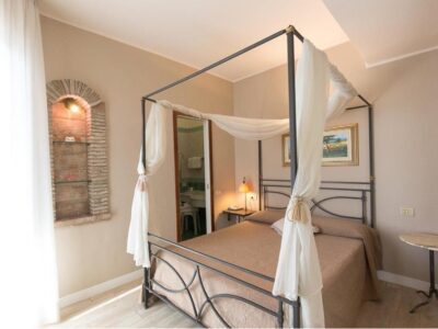 Chambre double avec balcon vue mer