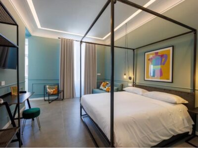 Chambre quadruple avec salle de bain privative