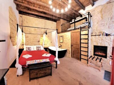 Superior One-Bedroom Apartment with Hot Tub