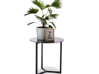 Table d&rsquo;appoint métal noire