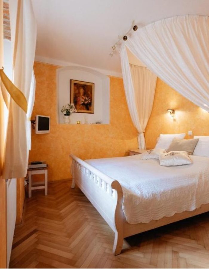 Chambre double avec lit d’appoint